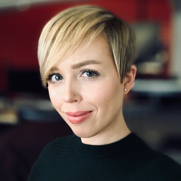 Meet your Posher, Natalie - Picture 1 of 3